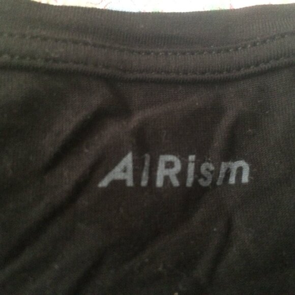 Uniqlo AIRism UV protection long sleeve t-shirt (black, women's size small) - Picture 2 of 8